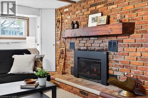 368 Carson Drive, Hamilton, ON - Indoor Photo Showing Living Room With Fireplace