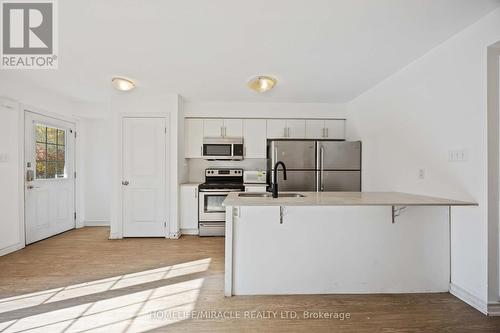 11 - 244 Penetanguishene Road, Barrie, ON - Indoor Photo Showing Kitchen
