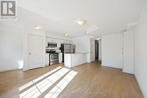 11 - 244 Penetanguishene Road, Barrie, ON - Indoor Photo Showing Kitchen