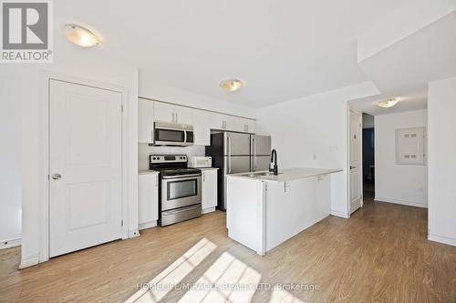 11 - 244 Penetanguishene Road, Barrie, ON - Indoor Photo Showing Kitchen