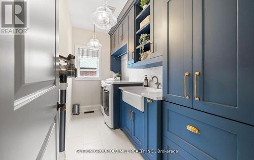 8 Cumberland Drive, Mississauga, ON - Indoor