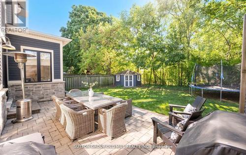 8 Cumberland Drive, Mississauga, ON - Outdoor