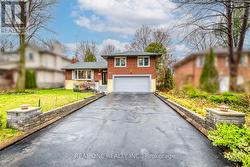 3537 ENNISKILLEN CIRCLE  Mississauga, ON L5C 2M9