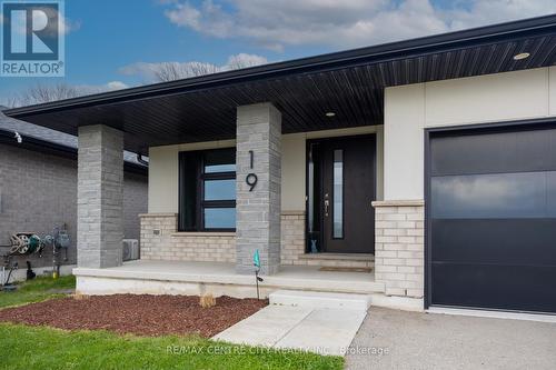 19 BENJAMIN PARKWAY  St. Thomas, ON N5R 0J1