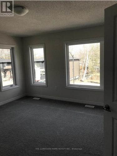 39 Eberhardt Drive, Wasaga Beach, ON - Indoor Photo Showing Other Room