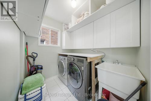 7389 Sandhurst Drive, Mississauga, ON - Indoor Photo Showing Laundry Room