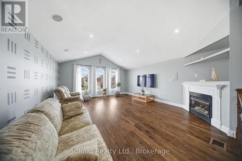 7389 Sandhurst Drive, Mississauga, ON - Indoor Photo Showing Living Room With Fireplace