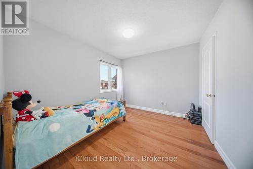 7389 Sandhurst Drive, Mississauga, ON - Indoor Photo Showing Bedroom