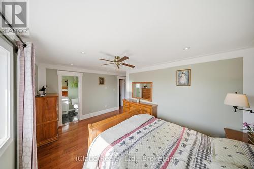 7389 Sandhurst Drive, Mississauga, ON - Indoor Photo Showing Bedroom