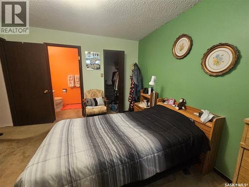 579 Poplar Crescent, Shaunavon, SK - Indoor Photo Showing Bedroom