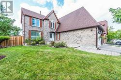 52 MOFFATT AVENUE Brampton, ON L6Y 2M8