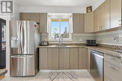 85 Summerlea Drive, Hamilton, ON - Indoor Photo Showing Kitchen With Stainless Steel Kitchen