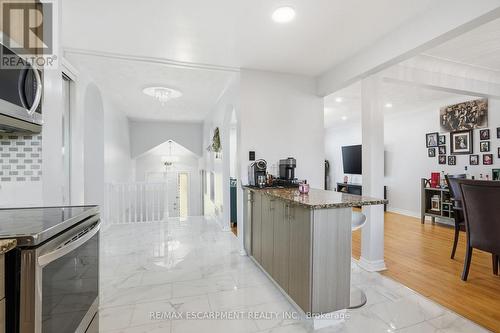 85 Summerlea Drive, Hamilton, ON - Indoor Photo Showing Kitchen