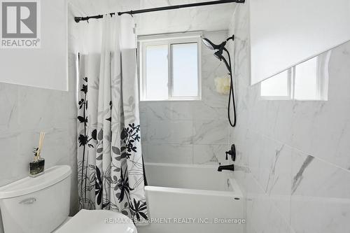 85 Summerlea Drive, Hamilton, ON - Indoor Photo Showing Bathroom