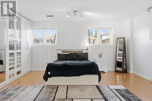 85 Summerlea Drive, Hamilton, ON - Indoor Photo Showing Bedroom