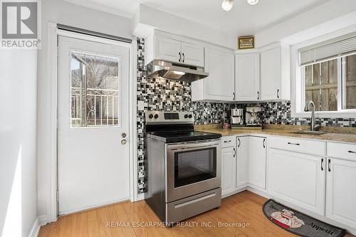 85 Summerlea Drive, Hamilton, ON - Indoor Photo Showing Kitchen