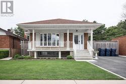 70 MORAINE HILL DRIVE Toronto, ON M1T 2A2