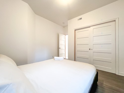 Bedroom - 302-1672 Rue St-Denis, Montréal (Ville-Marie), QC - Indoor Photo Showing Bedroom