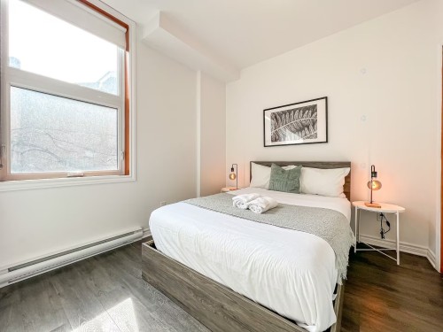 Bedroom - 303-1672 Rue St-Denis, Montréal (Le Plateau-Mont-Royal), QC - Indoor Photo Showing Bedroom
