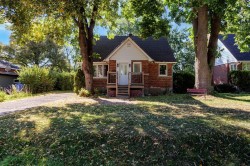 122 Av. Windcrest  Pointe-Claire, QC H9R 3W1