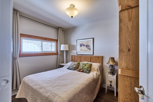 Chambre à coucher - 178 Route 329, Saint-Donat, QC - Indoor Photo Showing Bedroom