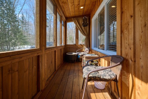 Hall d'entrée/Vestibule - 178 Route 329, Saint-Donat, QC - Indoor Photo Showing Other Room