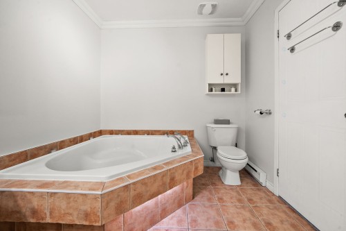 Bathroom - 302-3037 Boul. René-Laennec, Laval (Auteuil), QC - Indoor Photo Showing Bathroom