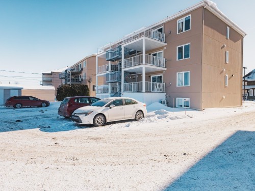 Back of Structure - 101-819 Boul. Le Bourg-Neuf, Repentigny (Le Gardeur), QC - Outdoor