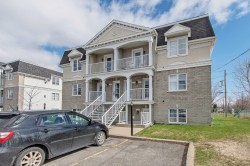 152 Rue de la Presqu'île  Charlemagne, QC J5Z 5H2