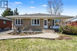 2149 DUBLIN AVENUE  Ottawa, ON K2C 0X7