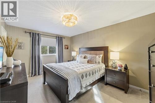 1795 Creek Way, Burlington, ON - Indoor Photo Showing Bedroom