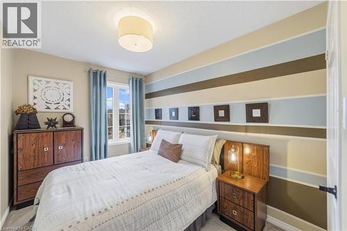 1795 Creek Way, Burlington, ON - Indoor Photo Showing Bedroom