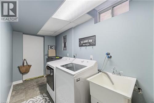 1795 Creek Way, Burlington, ON - Indoor Photo Showing Laundry Room