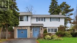 525 GRAND BOULEVARD Oakville, ON L6H 1P4