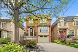 343 LAIRD DRIVE Toronto, ON M4G 3Y1