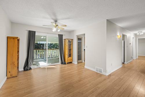 2085 Ruby Road, Kelowna, BC - Indoor