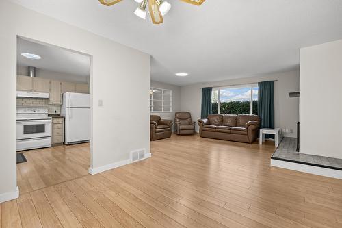 2085 Ruby Road, Kelowna, BC - Indoor