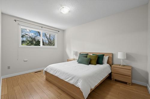 2085 Ruby Road, Kelowna, BC - Indoor Photo Showing Bedroom