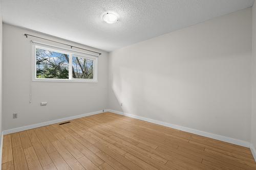 2085 Ruby Road, Kelowna, BC - Indoor Photo Showing Other Room