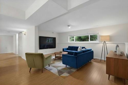 2085 Ruby Road, Kelowna, BC - Indoor Photo Showing Other Room