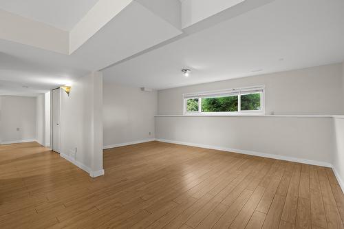 2085 Ruby Road, Kelowna, BC - Indoor Photo Showing Other Room
