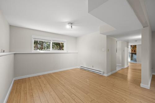 2085 Ruby Road, Kelowna, BC - Indoor Photo Showing Other Room