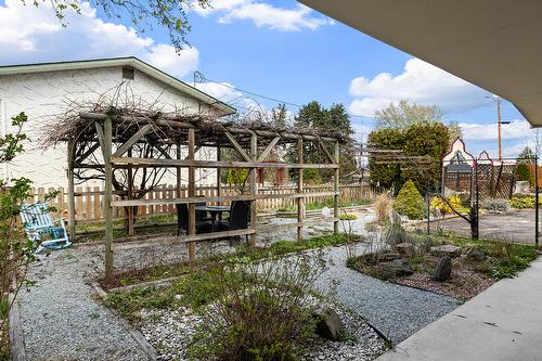 2085 Ruby Road, Kelowna, BC - Outdoor