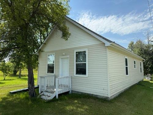 12 Levine Boulevard, Moosehorn, MB - Outdoor