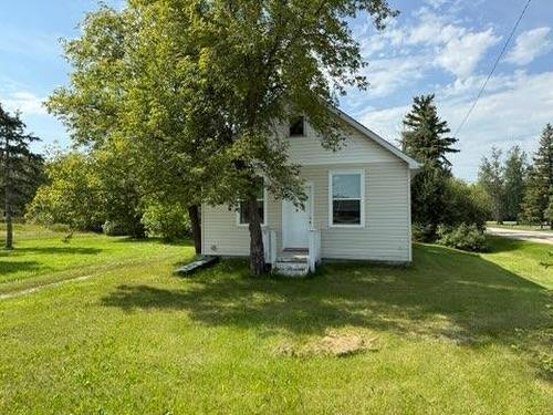 12 Levine Boulevard, Moosehorn, MB - Outdoor