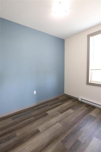 12 Levine Boulevard, Moosehorn, MB - Indoor Photo Showing Other Room