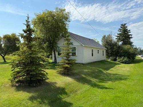 12 Levine Boulevard, Moosehorn, MB - Outdoor
