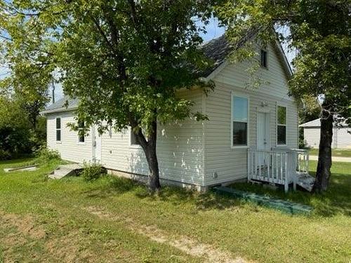 12 Levine Boulevard, Moosehorn, MB - Outdoor