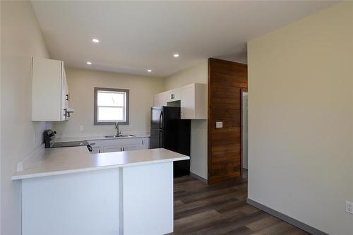 12 Levine Boulevard, Moosehorn, MB - Indoor Photo Showing Kitchen