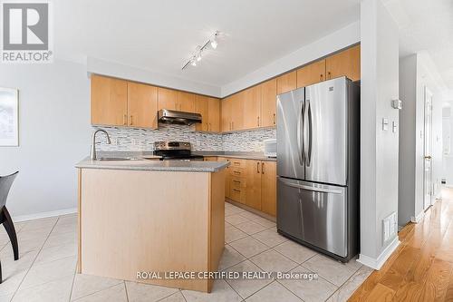 3478 Covent Crescent, Mississauga, ON - Indoor Photo Showing Kitchen